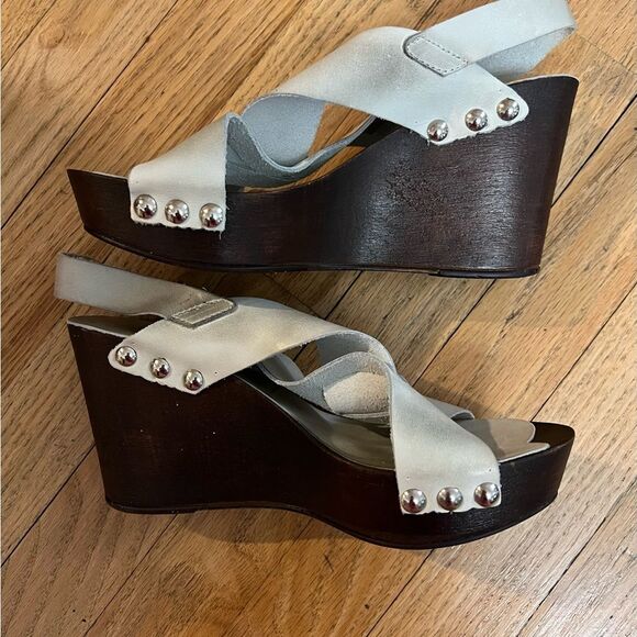 Cris Cross distress leather platform wedge sandals - Picture 6 of 8